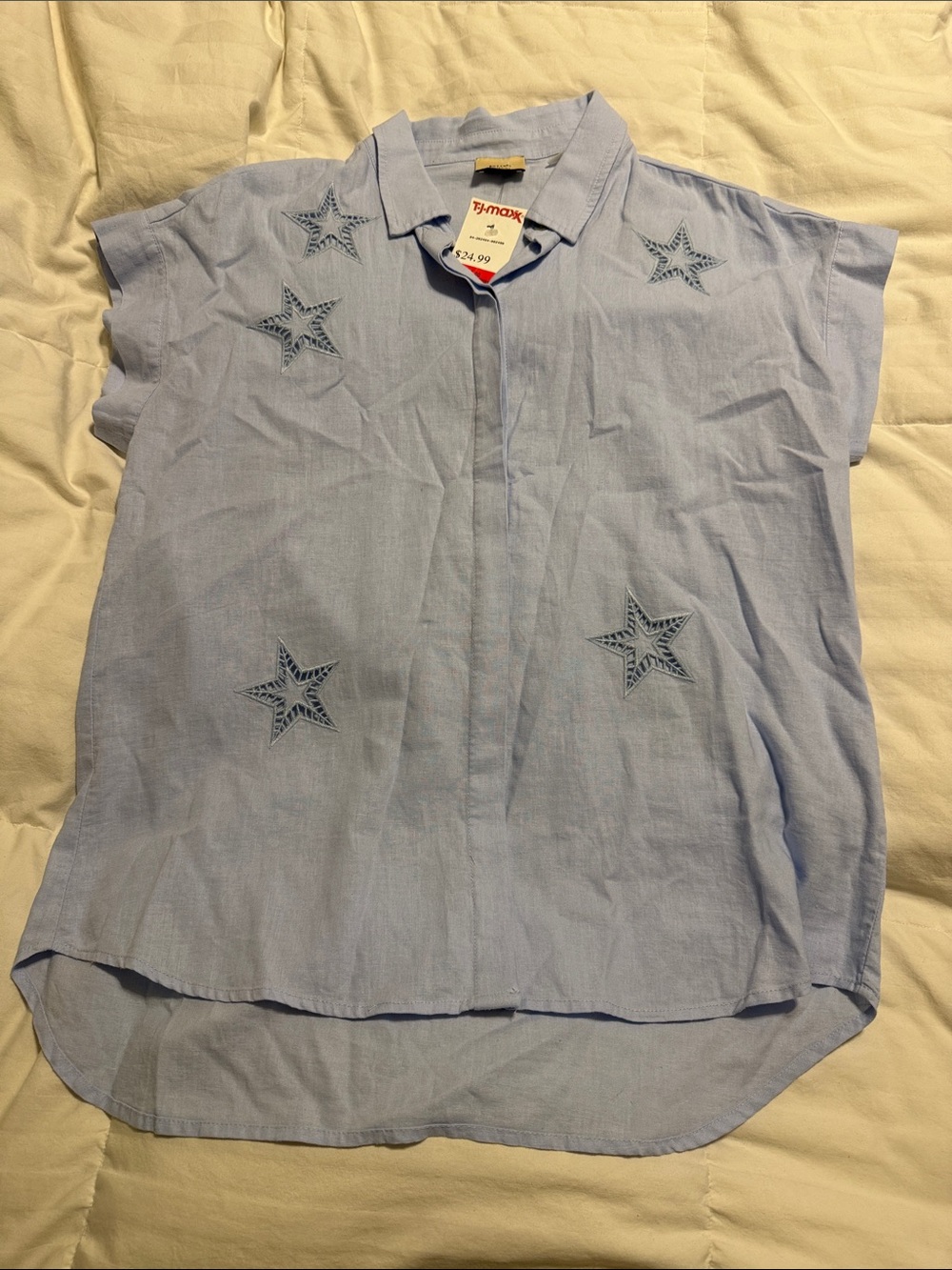 NWT - Elie Tahari - Light Blue Star-Embroidered Short Sleeve Blouse - Medium